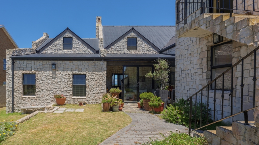 5 Bedroom Property for Sale in Agulhas Western Cape